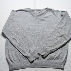 Colours Alexander Julian Gray V-Neck Sweater Knit Classic